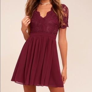 Burgundy LuLus dress. Medium. Tags still attached